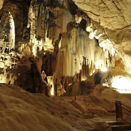 3 Etoiles - Piscine - Eebbda * Lussas